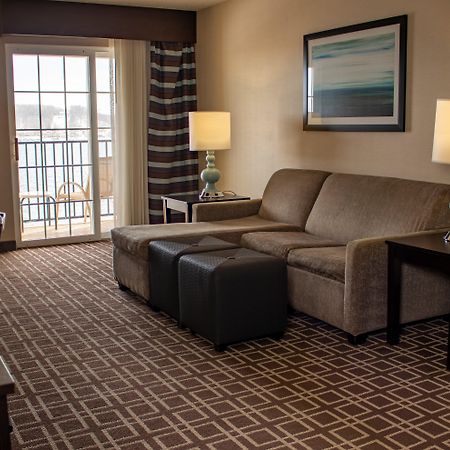 Holiday Inn Express Le Claire Riverfront-Davenport By Ihg מראה חיצוני תמונה