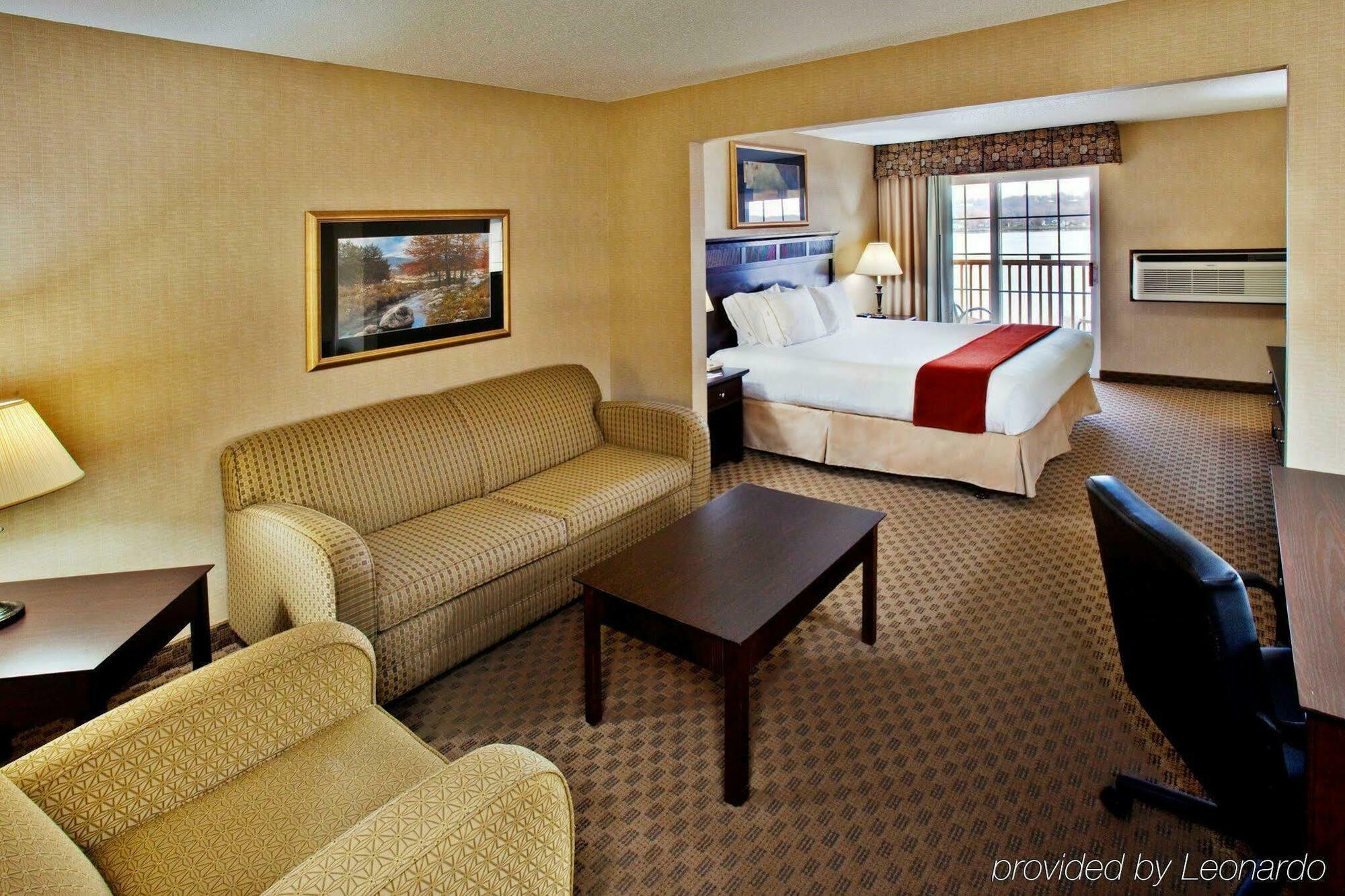 Holiday Inn Express Le Claire Riverfront-Davenport By Ihg מראה חיצוני תמונה