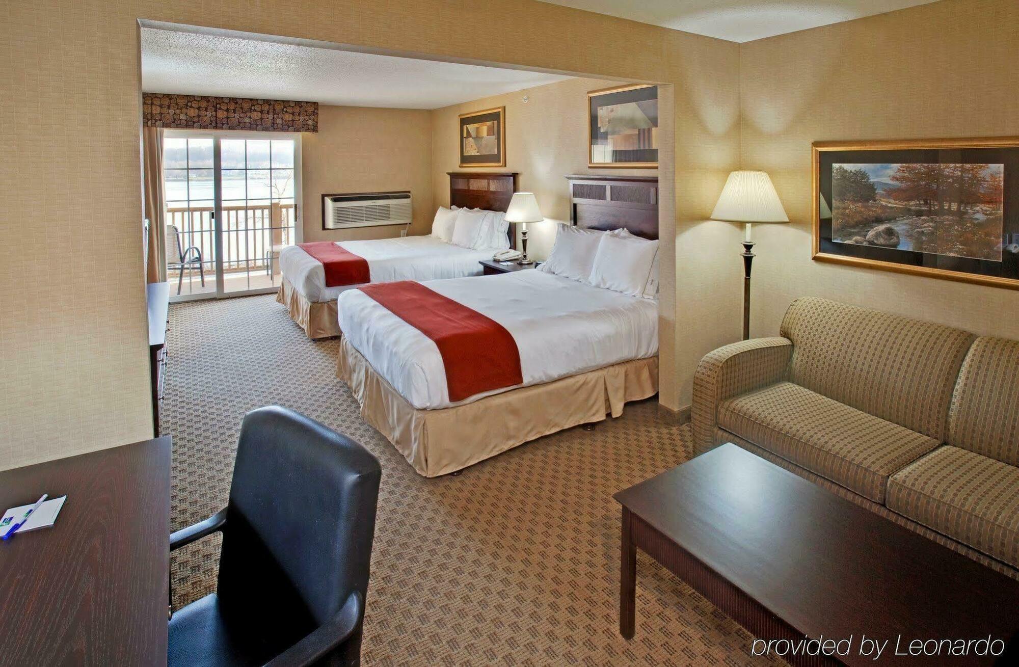Holiday Inn Express Le Claire Riverfront-Davenport By Ihg מראה חיצוני תמונה